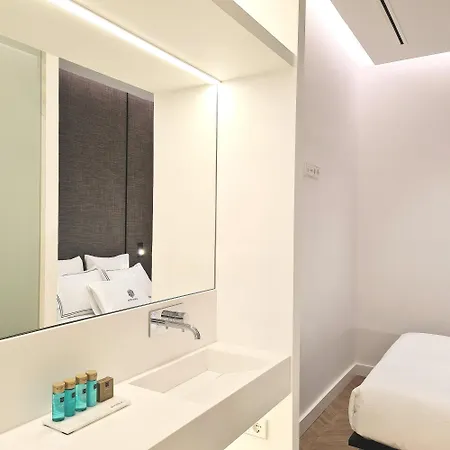 Apartman Elegant Minimalist Retreat In Barcelona